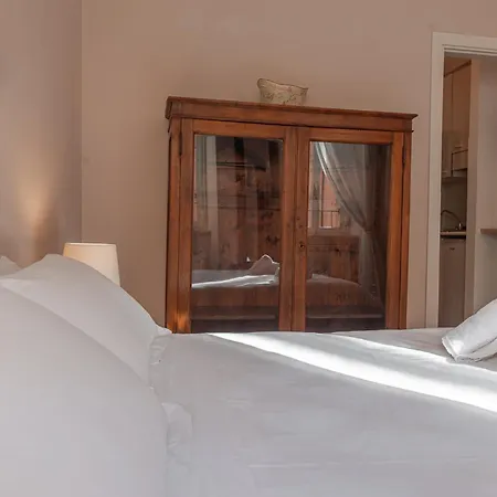 Apartment Dimora Intima *